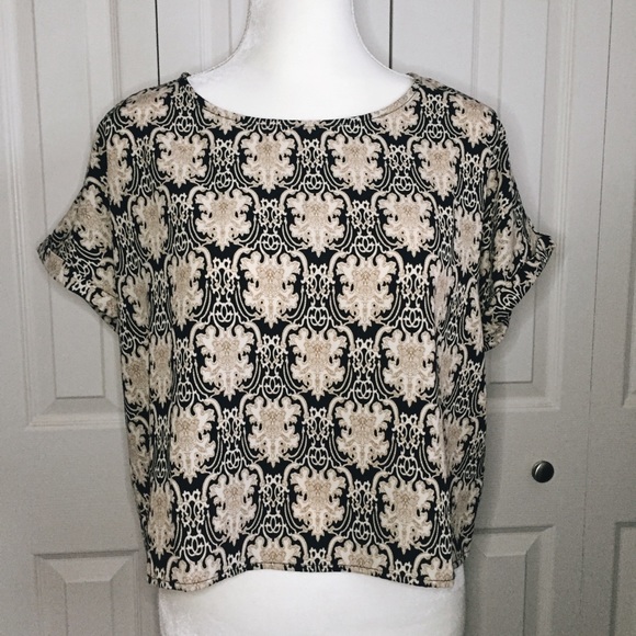Painted Threads Boxy Damask Top Size L - Picture 1 of 5